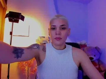 LauraR  live sex cam