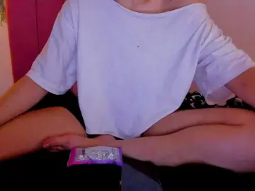 LauraR  live sex cam