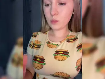 Peach--Alice  live sex cam