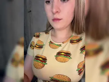 Peach--Alice  live sex cam