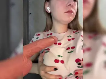 Peach--Alice  live sex cam