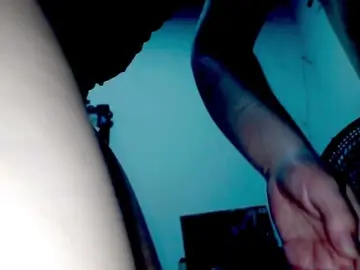 PetiteIvoryqueens  live sex cam