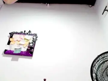 PetiteIvoryqueens  live sex cam