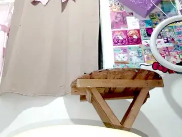 PetiteIvoryqueens  live sex cam
