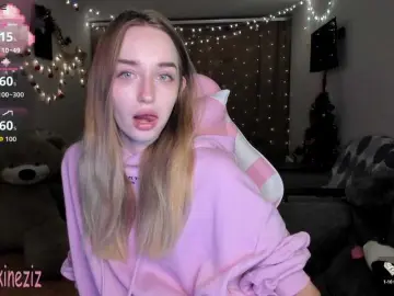 Polikinesis  live sex cam