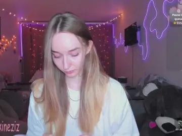 Polikinesis  live sex cam