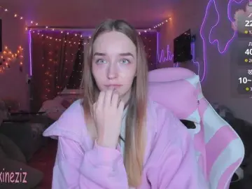 Polikinesis  live sex cam