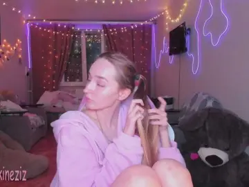 Polikinesis  live sex cam