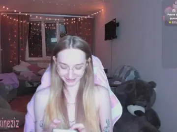 Polikinesis  live sex cam