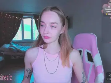 Polikinesis  live sex cam