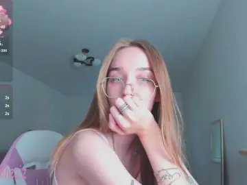 Polikinesis  live sex cam