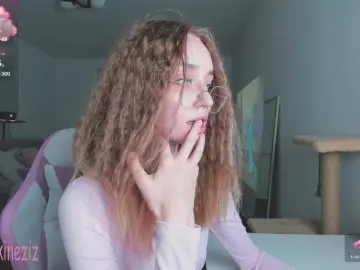 Polikinesis  live sex cam