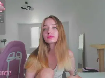 Polikinesis  live sex cam