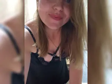 VselenaSun402  live sex cam