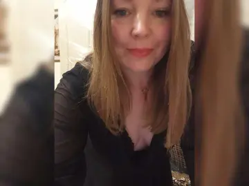 VselenaSun402  live sex cam