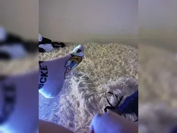 Amazingtits-5D  live sex cam