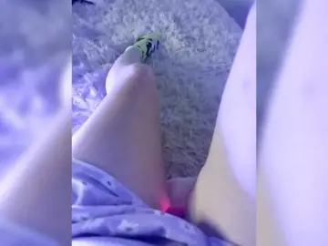 Amazingtits-5D  live sex cam