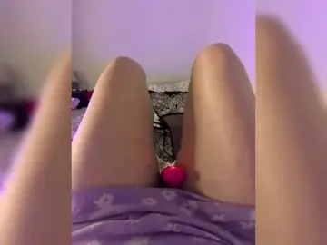 Amazingtits-5D  live sex cam