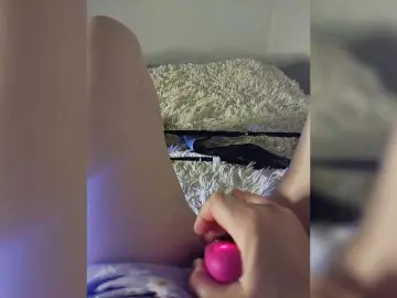 Amazingtits-5D  live sex cam