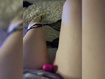 Amazingtits-5D  live sex cam