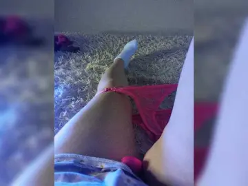 Amazingtits-5D  live sex cam