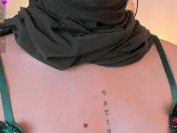 Anna-henao  live sex cam