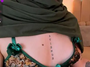 Anna-henao  live sex cam