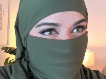 Anna-henao  live sex cam