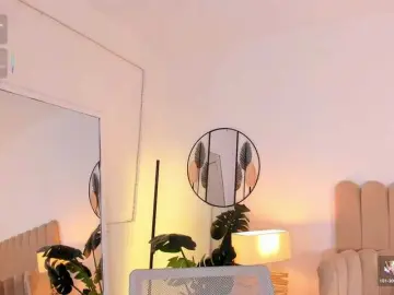 Anna-henao  live sex cam