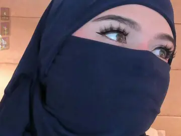 Anna-henao  live sex cam