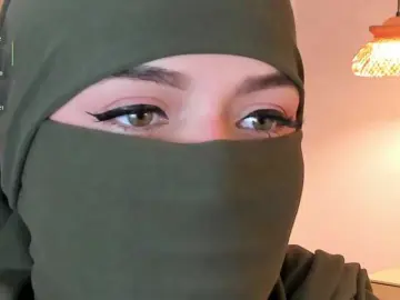 Anna-henao  live sex cam