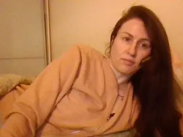 Lily133  live sex cam