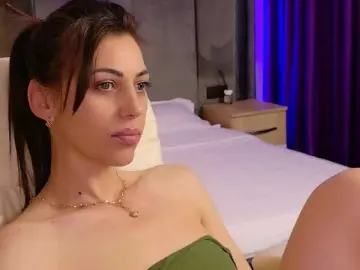Milfsandrax  live sex cam
