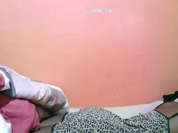 Miss-midnight  live sex cam