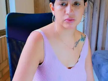 Sara401  live sex cam