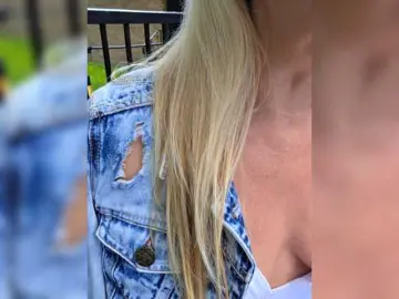 BaditaLuna  live sex cam