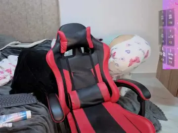 MaloryTay11  live sex cam