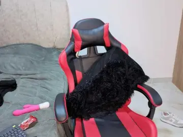 MaloryTay11  live sex cam