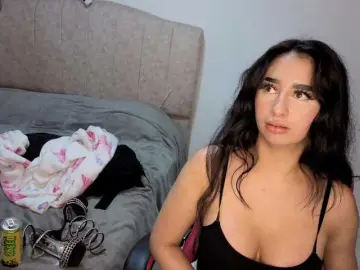 MaloryTay11  live sex cam