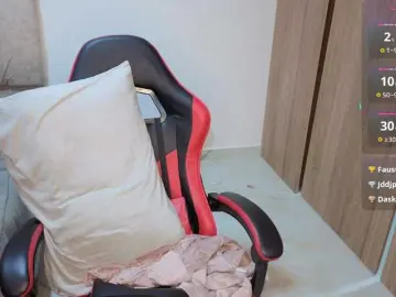 MaloryTay11  live sex cam