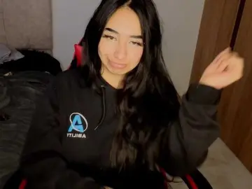 MaloryTay11  live sex cam
