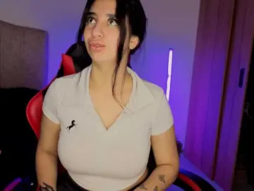 MaloryTay11  live sex cam