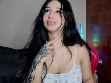 MaloryTay11  live sex cam