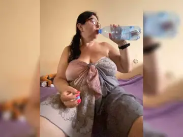 Markuza19  live sex cam