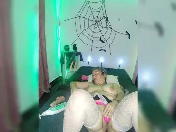 Melodyy  live sex cam