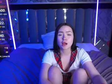 SecretKiraa  live sex cam