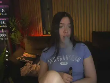 SecretKiraa  live sex cam
