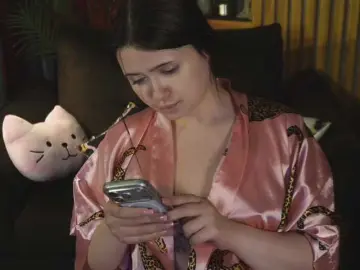SecretKiraa  live sex cam