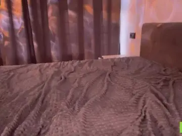 TastyVeni  live sex cam