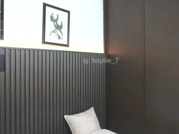 Haylie-1  live sex cam